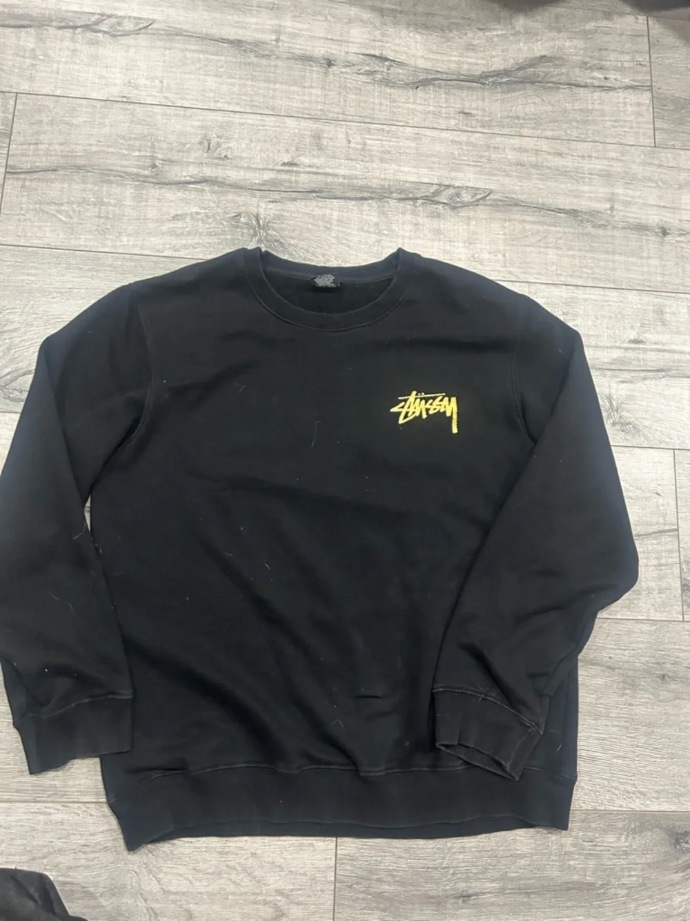 Stussy Black Crewneck Sweatshirt with White Logo Tag - Picture 2 of 3